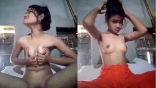 Naughty Indian Babe Masturbates Live on Webcam