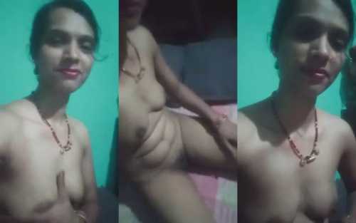 Village Bhabhi’s Nude Display in Slim Frame