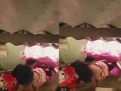 Desi mature aunty caught on cam in village